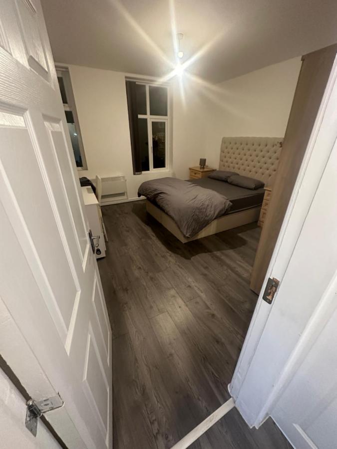 ברמינגהאם Sutton Coldfield Apartment מראה חיצוני תמונה